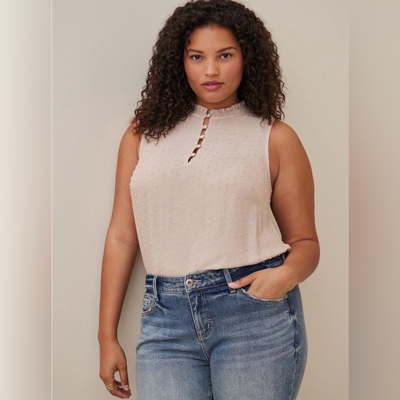NWT Torrid Plus Swiss Dot Ruffle Trim Mock Neck Top, Mushroom Tan, Size 5X/28W - Picture 3 of 9